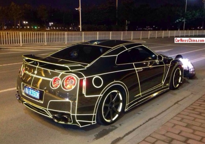 nissan-gtr-glow-dark-china-2