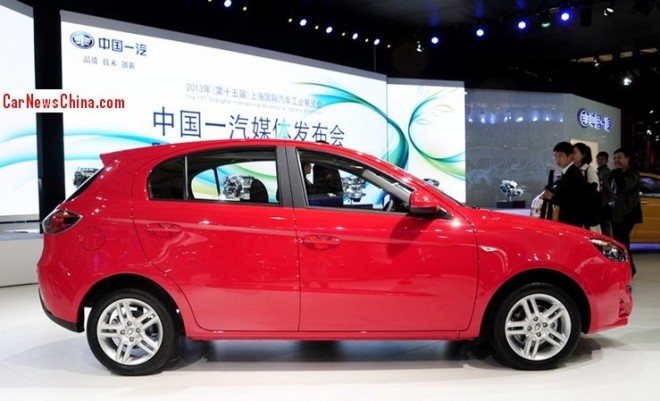 oley-hatchback-china-3