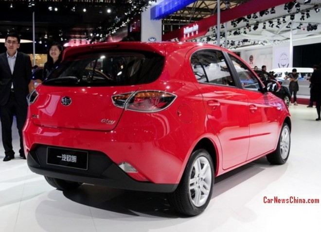 oley-hatchback-china-4