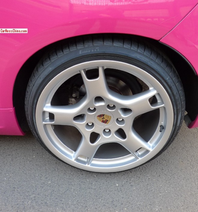 volkswagen-scirocco-pink-china-2