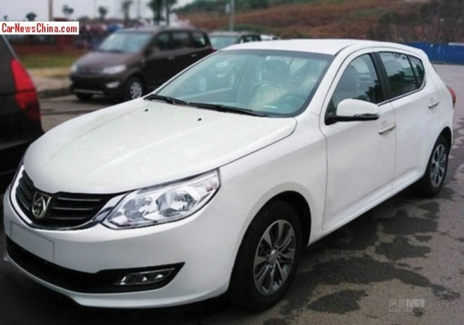 wuling-baojun-hatchback-3