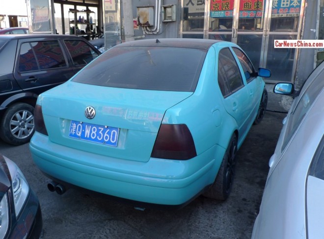 bora-volkswagen-blue-2