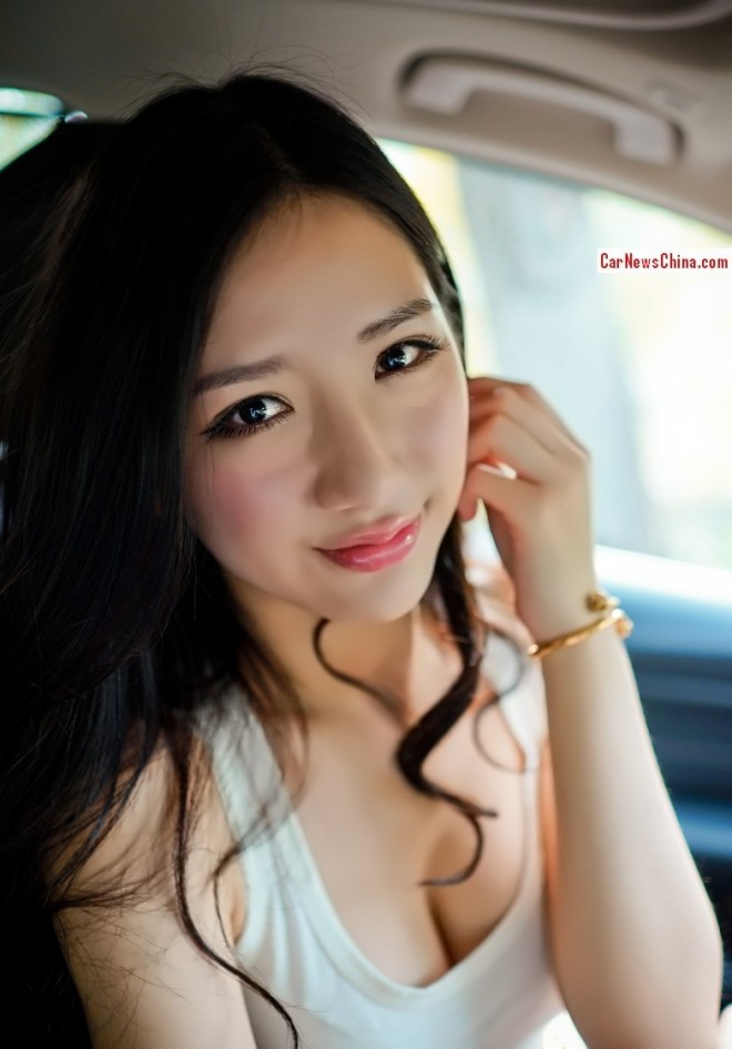 china-girl-bmw-320-5