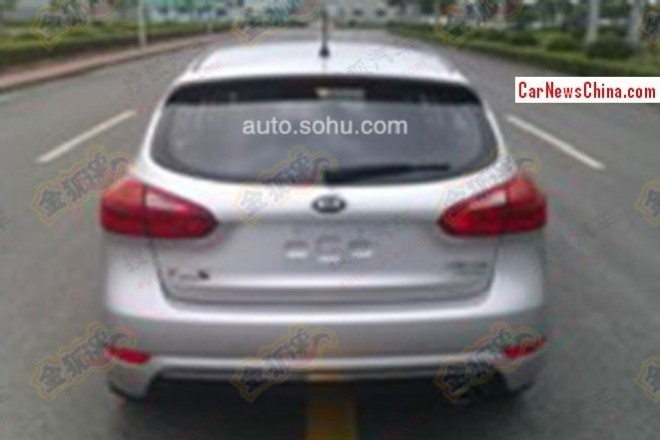 kia-k3-hatchback-2