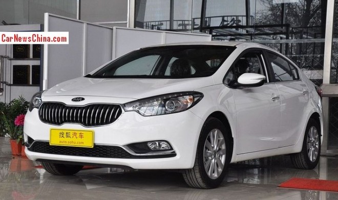 kia-k3-hatchback-3