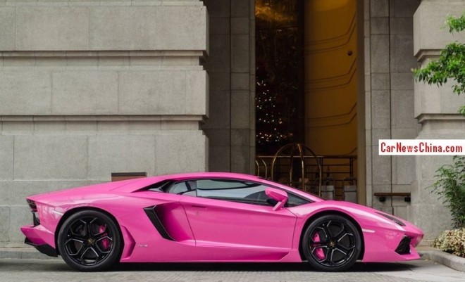 lamborghini-aventador-china-pink-2