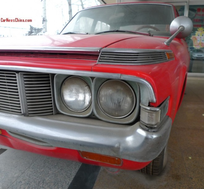 toyota-crown-china-red-4