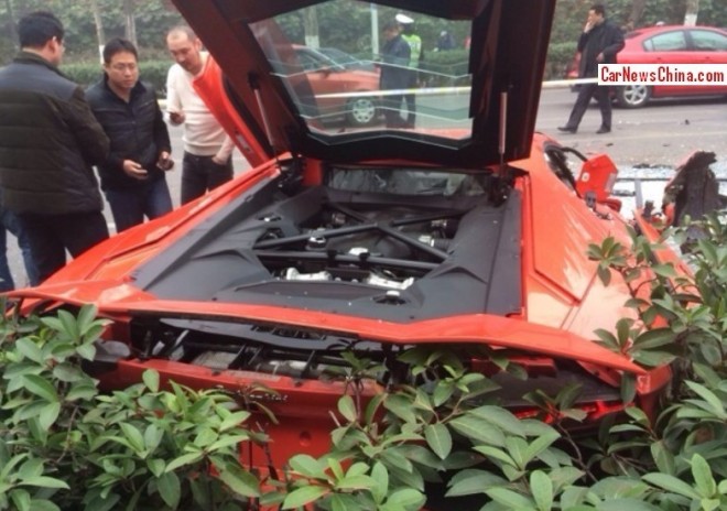 crash-lamborghini-china-4a