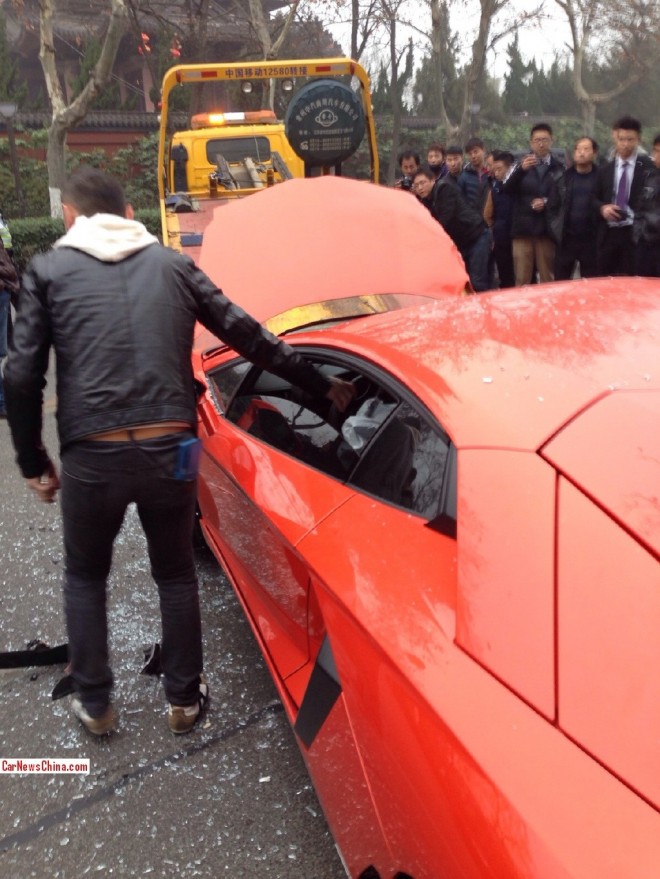 lamborghini-crash-china-2-6