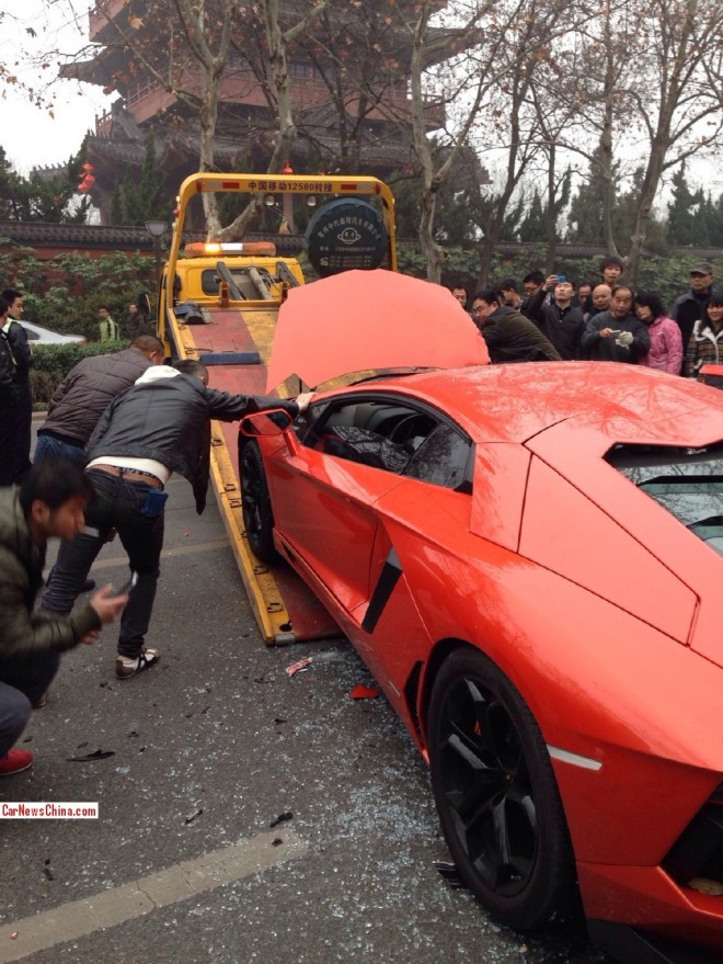 lamborghini-crash-china-2-7