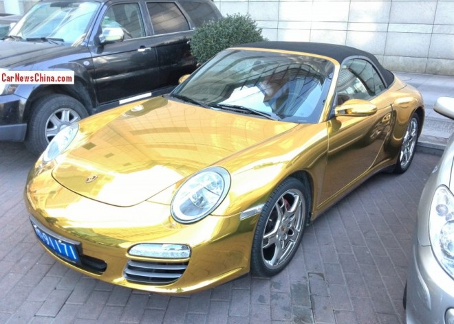 porsche-911-shiny-gold-china-4