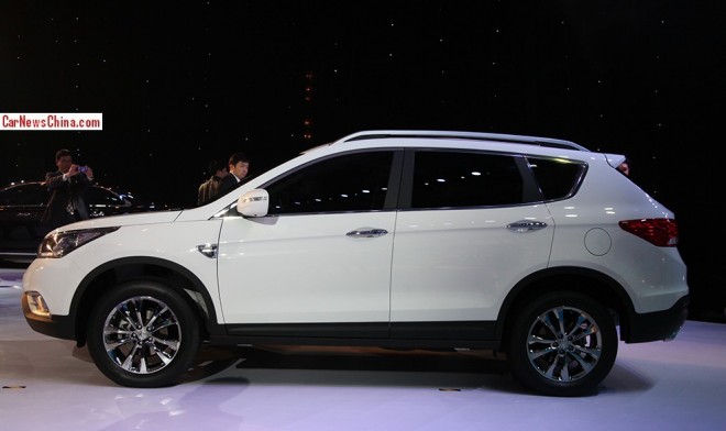 dongfeng-ax7-suv-china-2