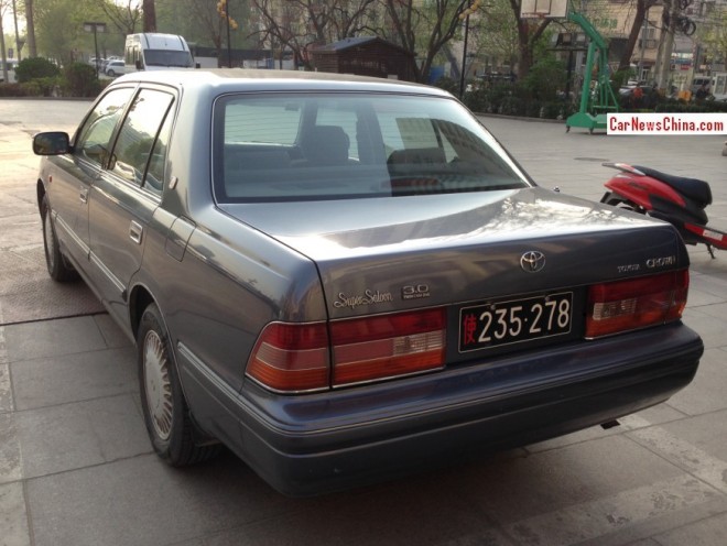 toyota-crown-china-4