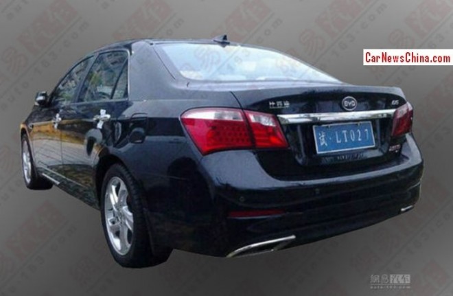 byd-g6-china-3