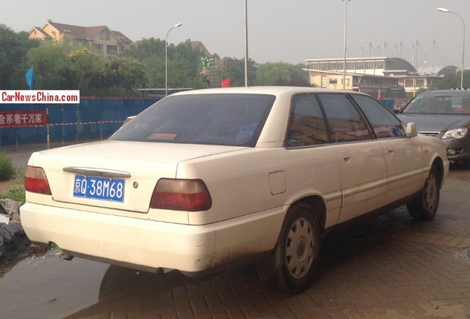hongqi-white-limo-2