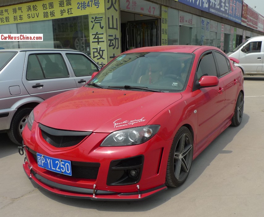Mazda 3 sedan has a body kit in China