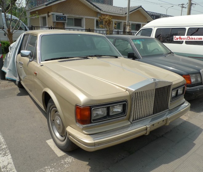 rolls-royce-gold-china-1