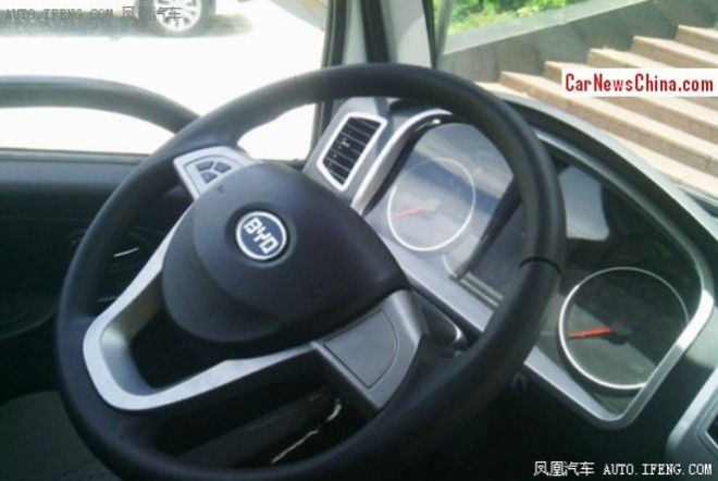 byd-t5-china-3