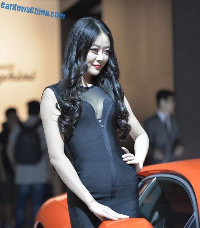 china-car-girls-chengdu-7-lamborghini