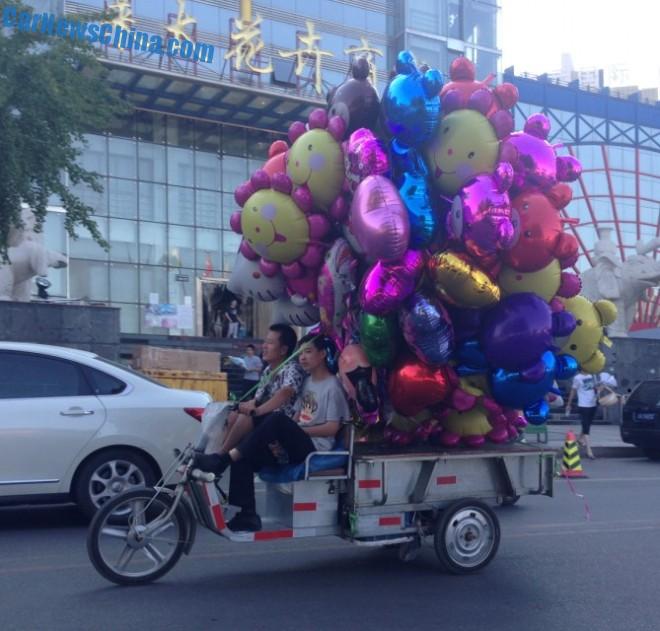 balloons-china-tricycle-3