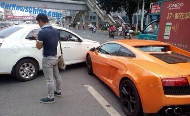 crash-lambo-baojun-china-3