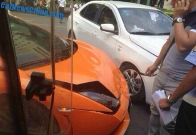 crash-lambo-baojun-china-4