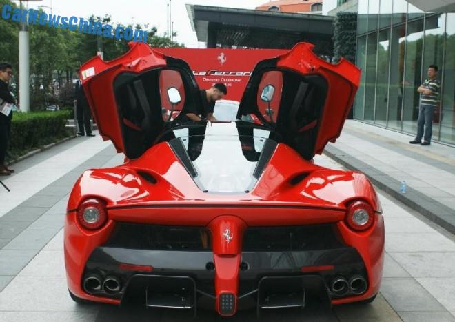 ferrari-laferrari-china-double-3