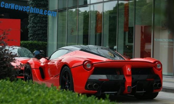 ferrari-laferrari-china-double-4