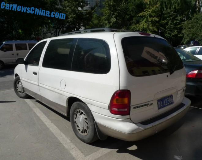 ford-windstar-china-1-2