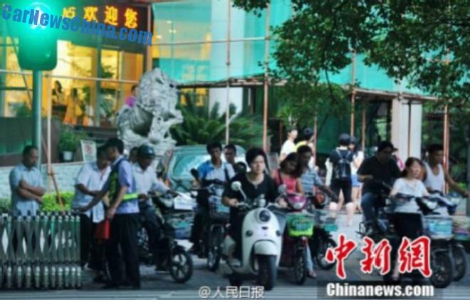 jaywalking-china-4