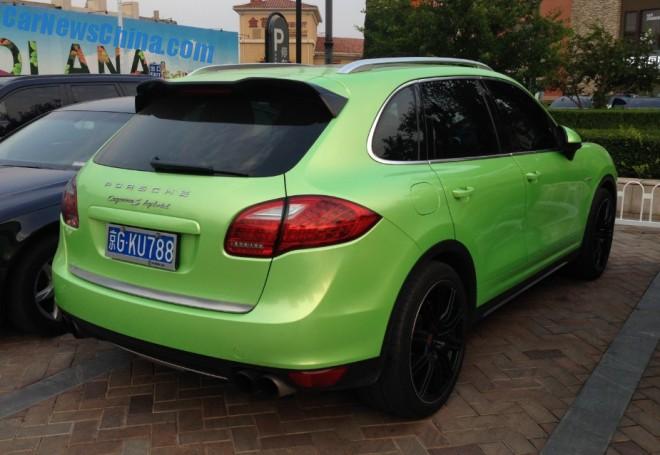 porsche-cayenne-green-china-3