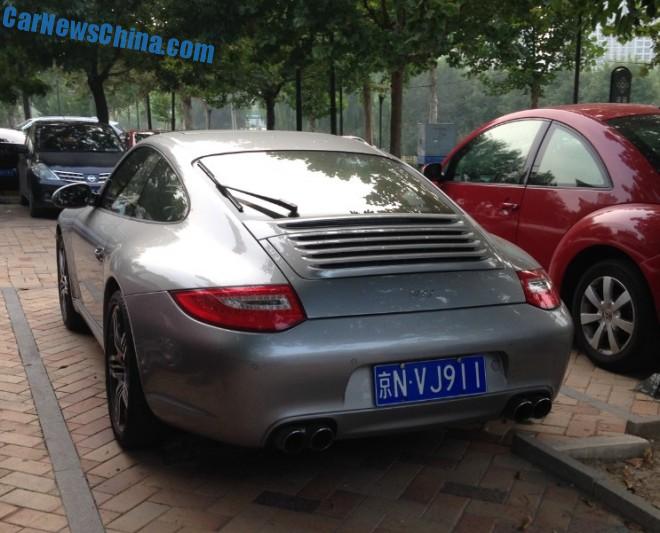 a-porsche-911-license-2