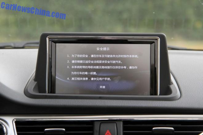 changan-yuaxiang-v7-china-1b