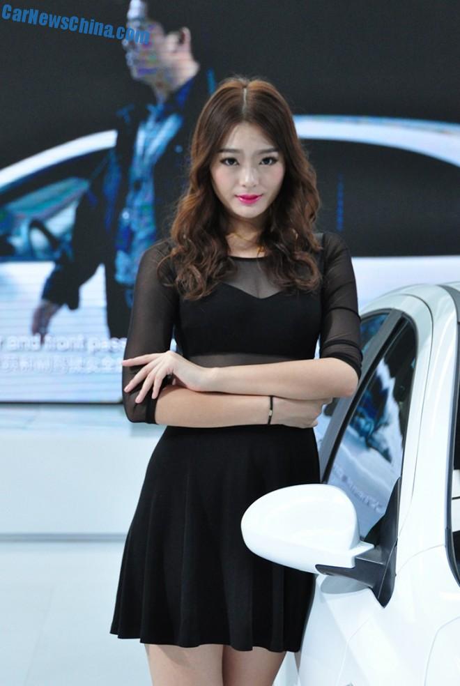 china-car-girls-xian-4