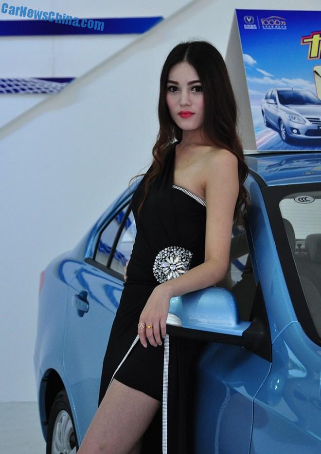 china-car-girls-xian-9