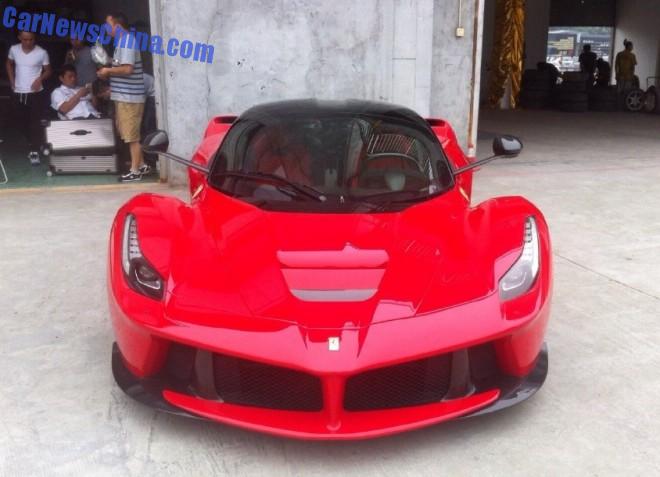 ferrari-laferrari-china-chengdu-2