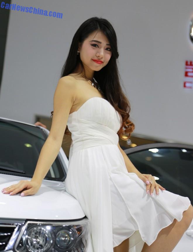 china-car-girls-gz-2-beijing-cowin-1