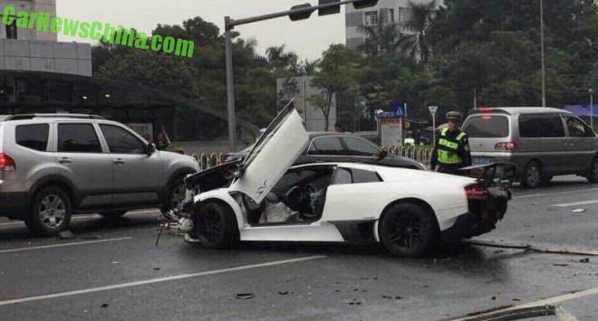 lamborghini-crash-china-1-4