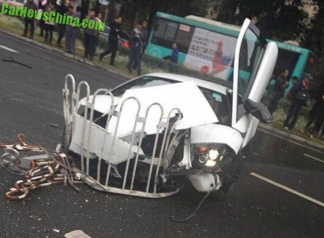 lamborghini-crash-china-1-5