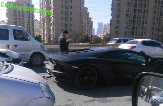 lamborghini-crash-china-1-9d