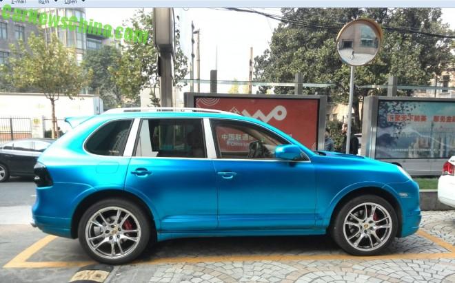 Porsche Cayenne is matte baby blue in China
