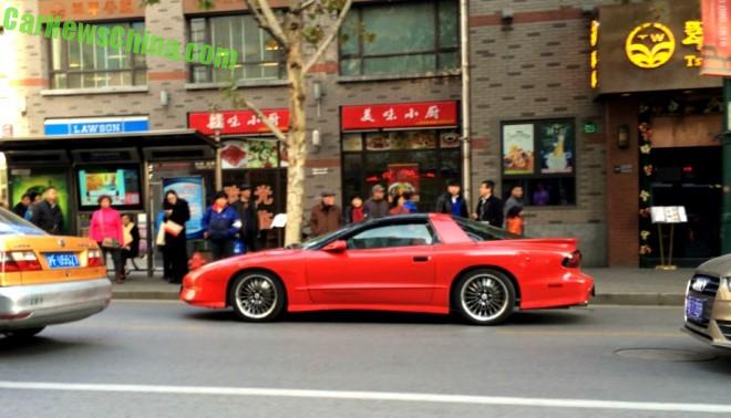 pontiac-firebird-red-spot-china-3