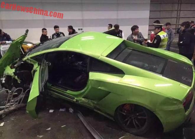 lamborghini-ferrari-crash-china-1b