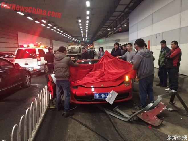 lamborghini-ferrari-crash-china-3