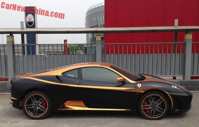 ferrari-f430-black-gold-china-2