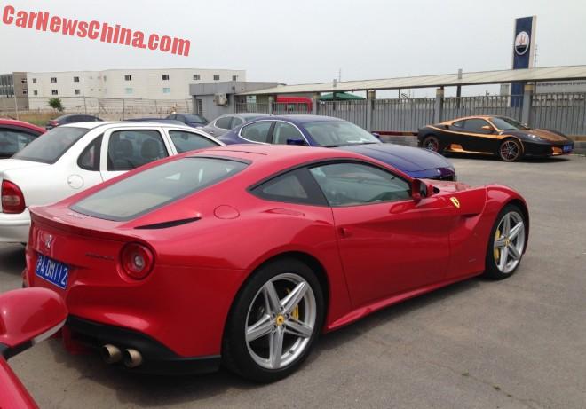 ferrari-f430-black-gold-china-6