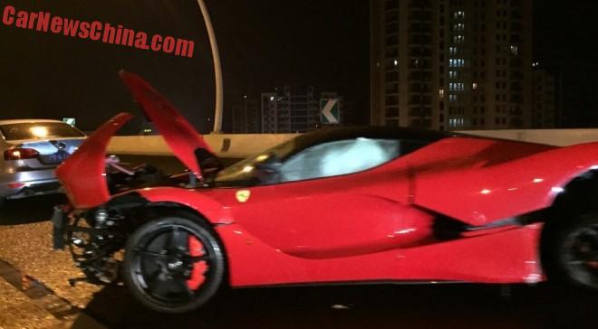 ferrari-laferrari-crash-china-2-1a