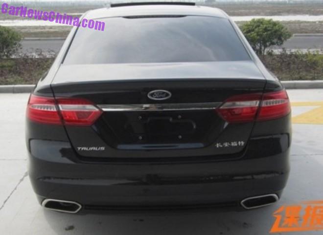 ford-taurus-china-2016-01a