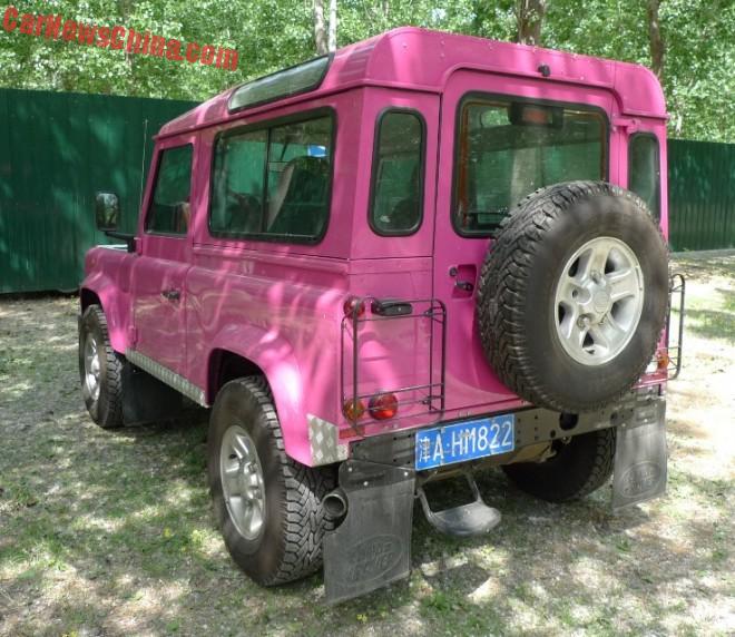 land-rover-defender-china-pink-3