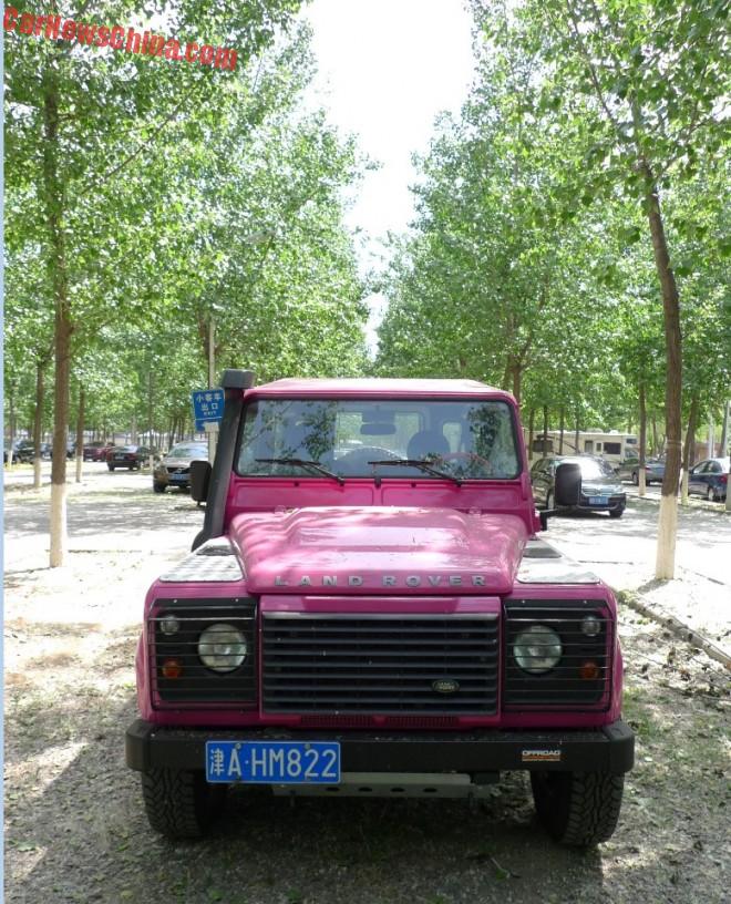 land-rover-defender-china-pink-4